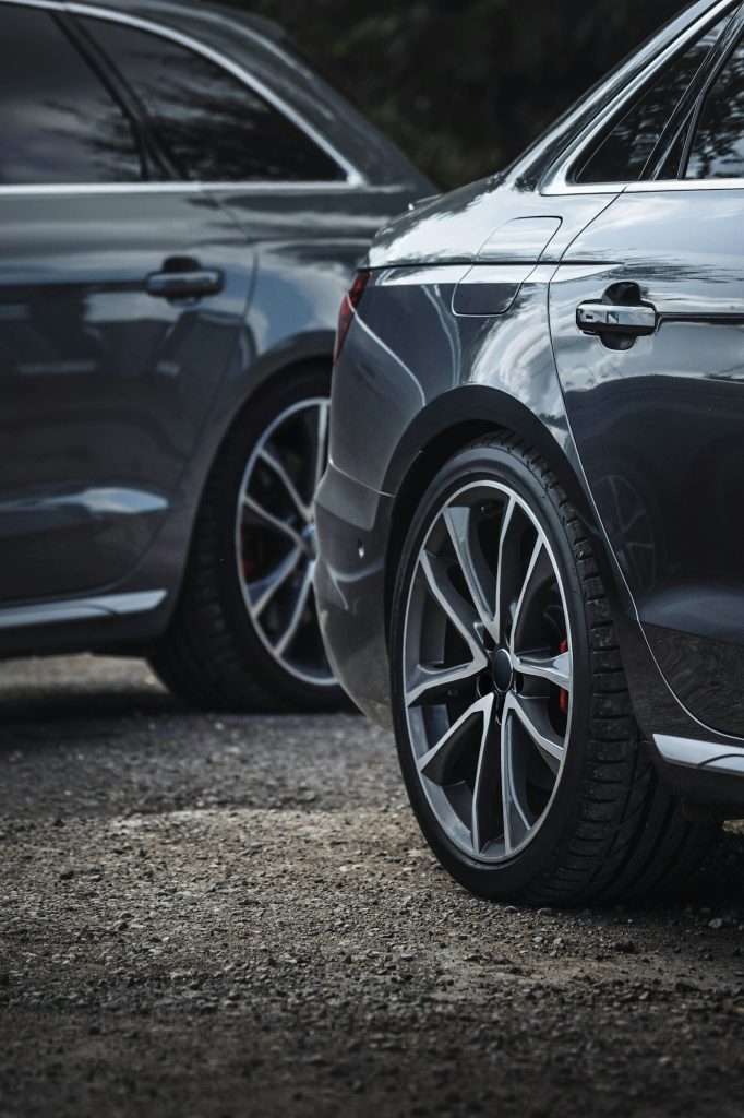 Wheel of a black car
